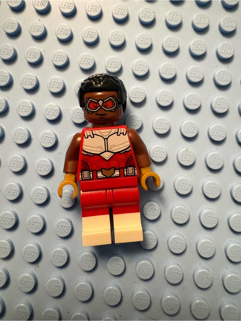 LEGO Super Heroes Falcon Minifigure Avengers Samuel Wilson Marvel 40418